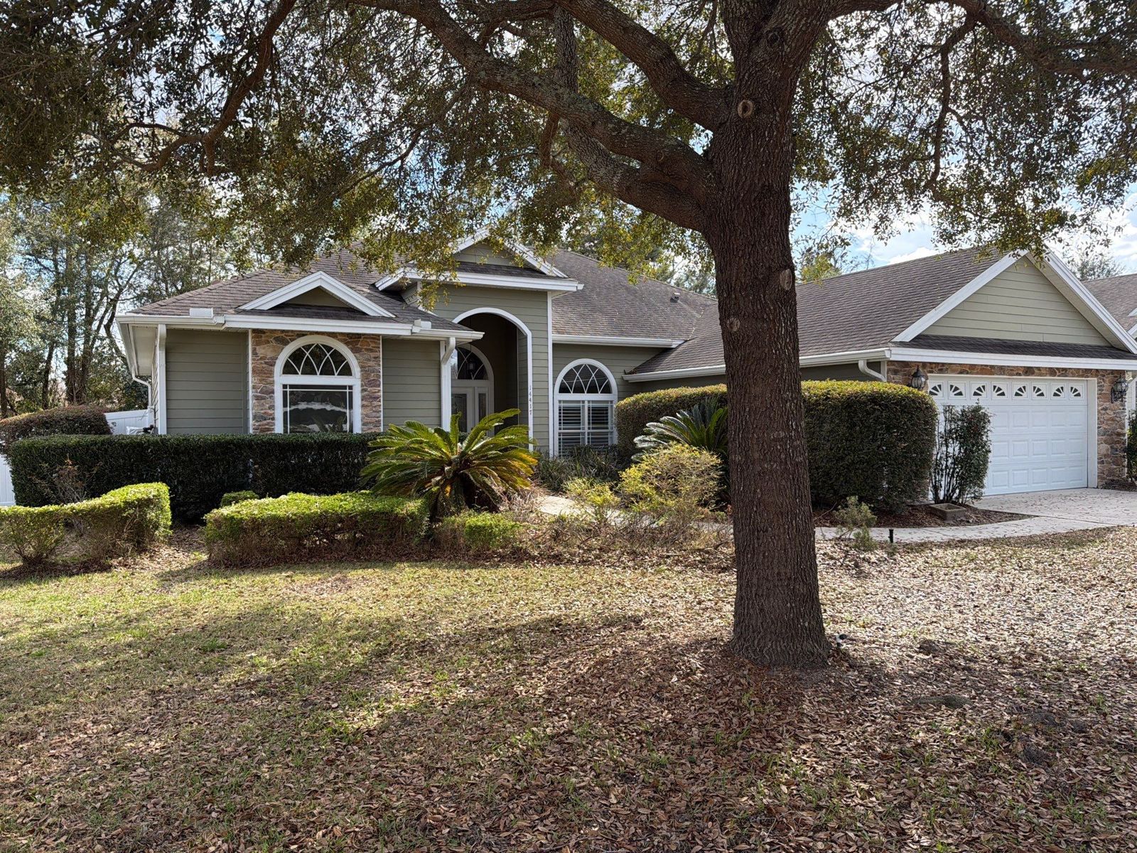 newberry-fl-2-02 Large sliding replacement windows in Newberry, FL
