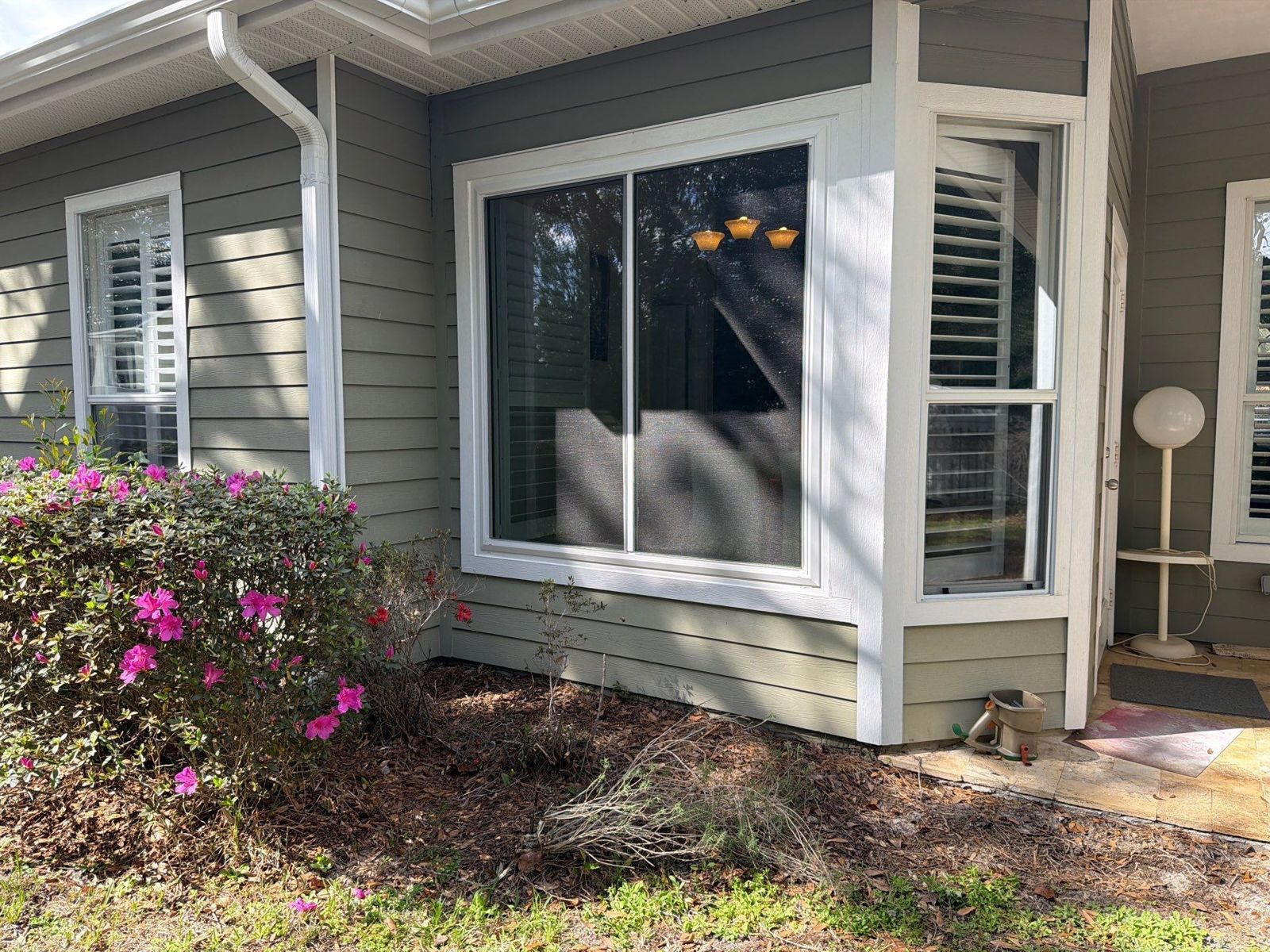 newberry-fl-2-05 Large sliding replacement windows in Newberry, FL