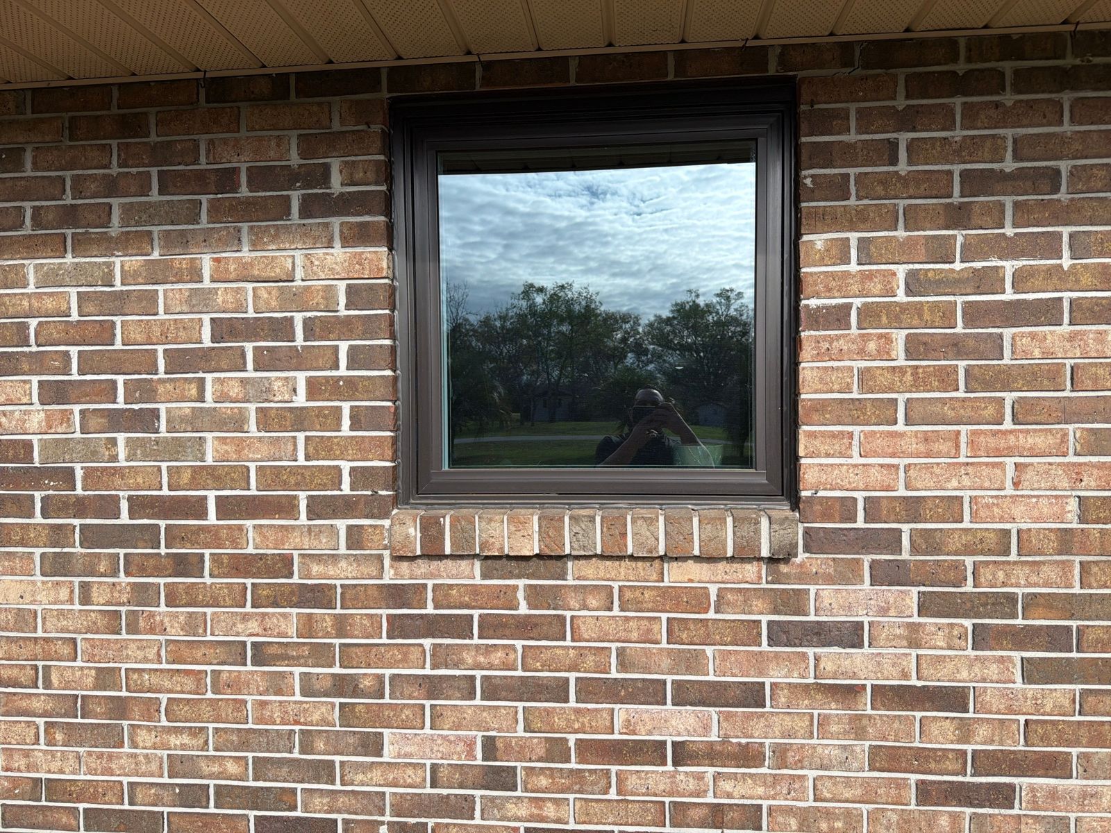 trenton-fl-11 Bronze-frame replacement windows in Trenton, FL