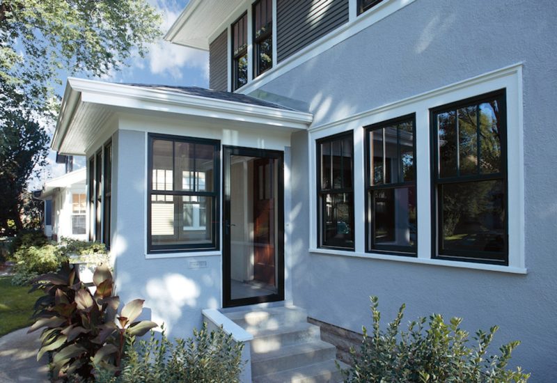 andersen-400series-windows-black-traditional-siding-exterior-5