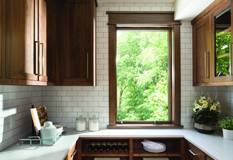andersen-400series-windows-darkwoodstain-kitchen-interior-1