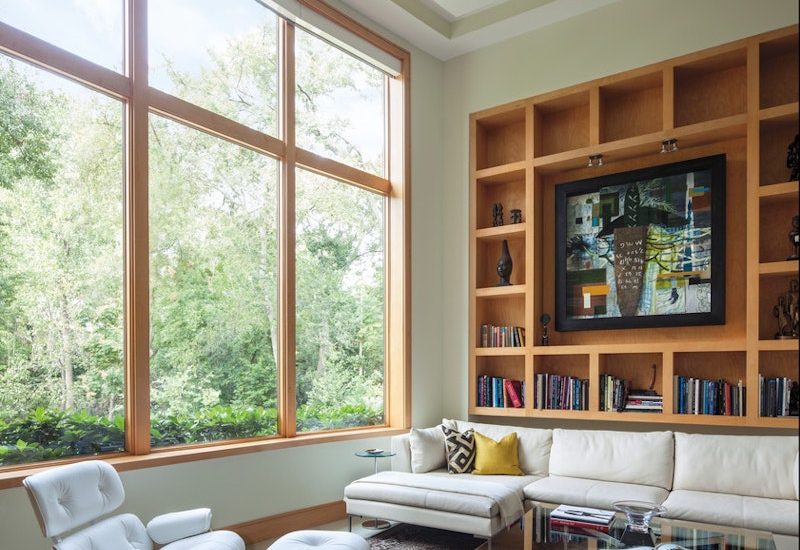 andersen-e-series-windows-woodstain-livingroom-interior-9